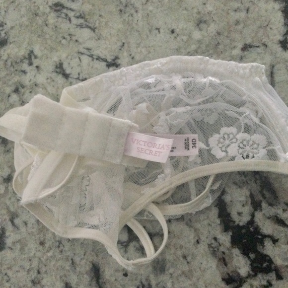 Victoria Secret immaculate condition bra - Picture 3 of 4